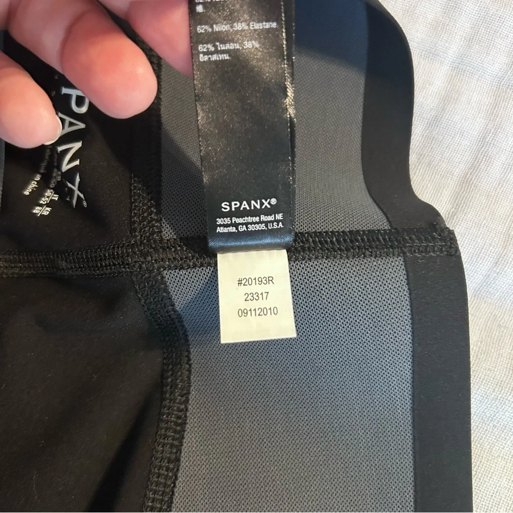 NWT SPANX Women’s Gloss Panel Leggings Black Sz XL - Picture 10 of 11